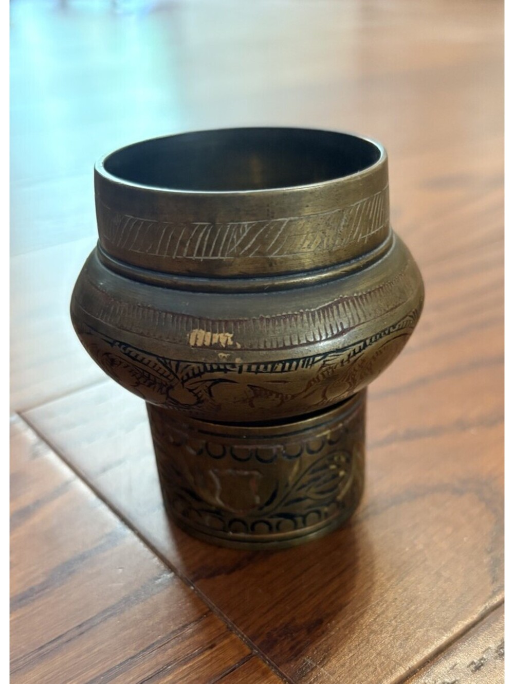 Vintage Solid Brass Tea Light Candle Holder Etched Floral Stand Removable Base